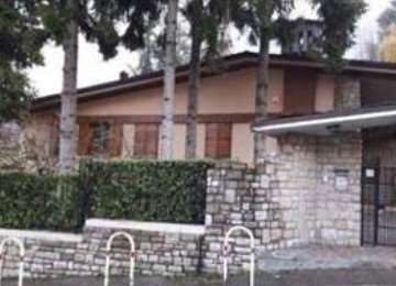 Casa bi/trifamiliare in residenziale in Via Rango 56