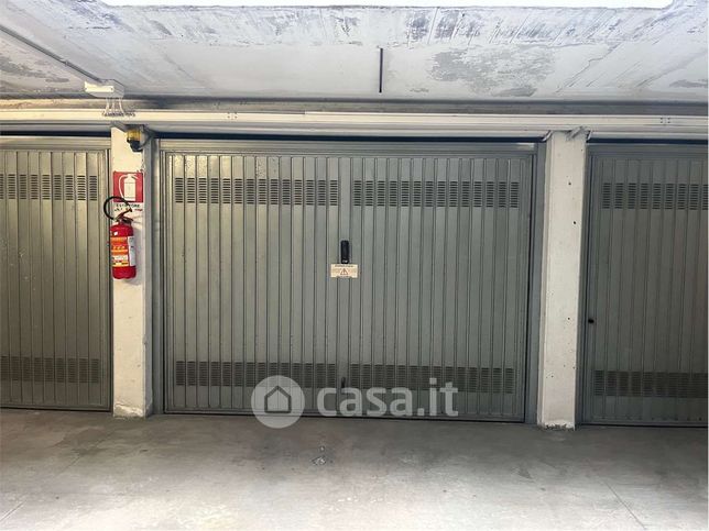 Garage/posto auto in residenziale in Strada degli Schiocchi