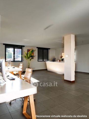 Ufficio in commerciale in Via Derna 26