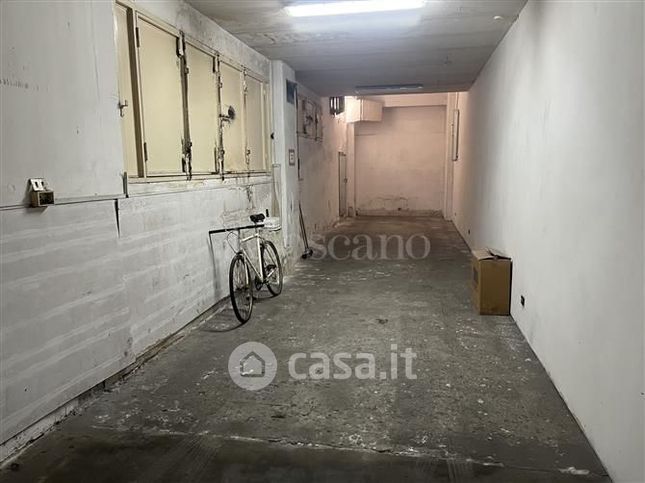 Garage/posto auto in residenziale in Via Matteo Renato Imbriani