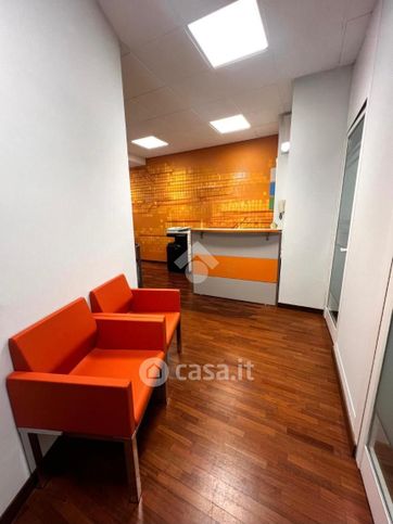 Ufficio in commerciale in Corso Michele Coppino 14