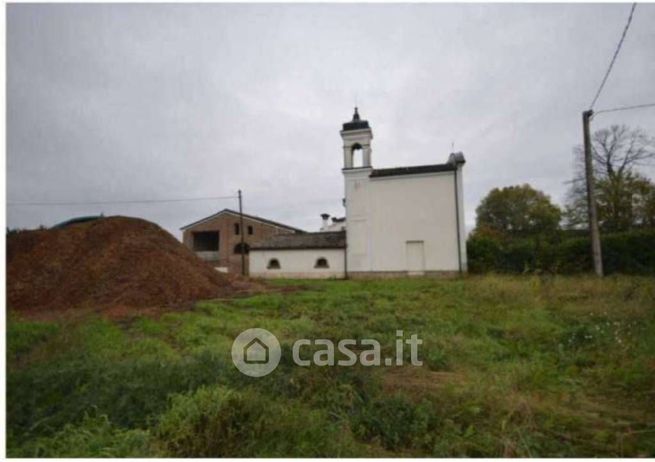 Terreno edificabile in residenziale in Via Ostiglia 38