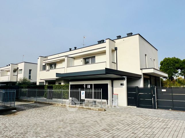 Appartamento in residenziale in Via Don Elia dell'Orto 42