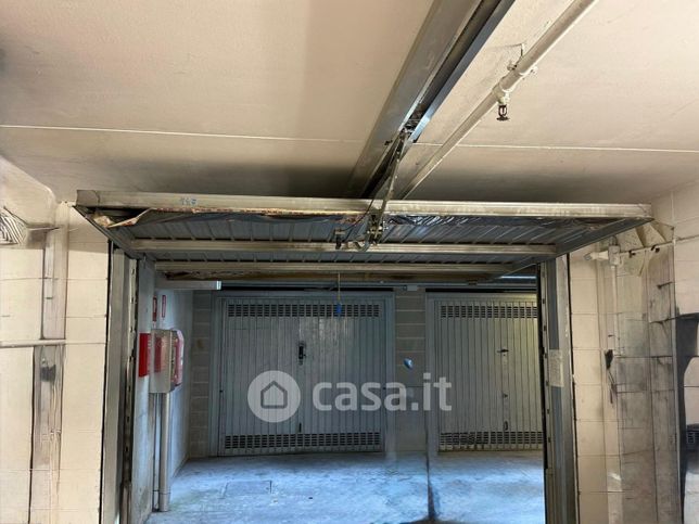 Box/posto auto in residenziale in Via Piero Calamandrei