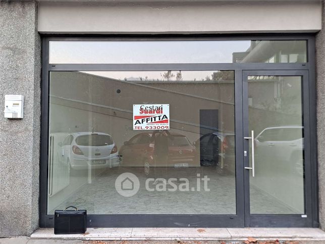 Ufficio in commerciale in Via Aosta 3