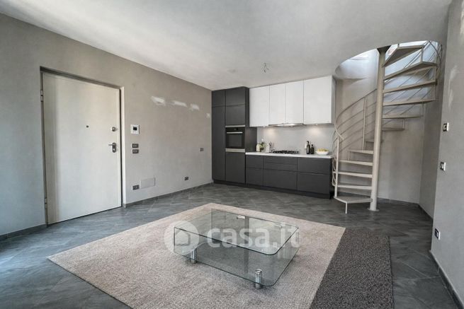 Appartamento in residenziale in Via Paleologi 12