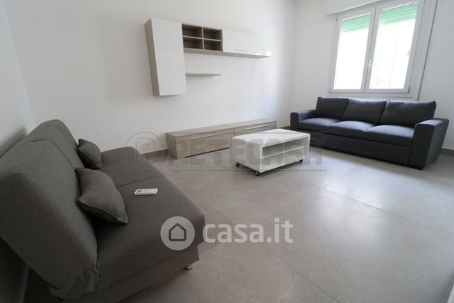 Appartamento in residenziale in Via Rosa Angelini 54