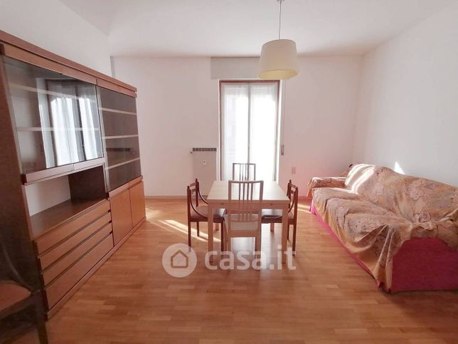 Appartamento in residenziale in Via Antonio Ghislanzoni 11