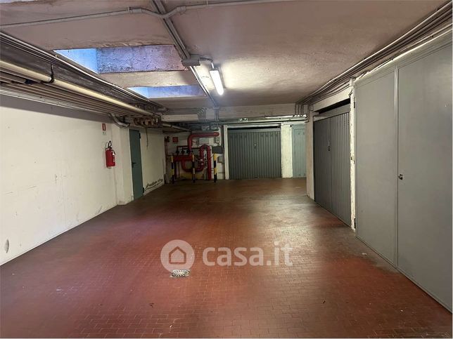 Garage/posto auto in residenziale in 