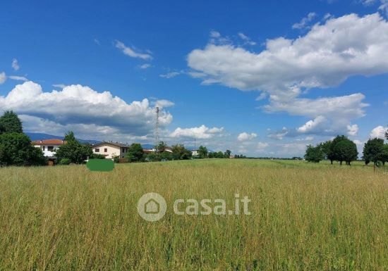 Terreno edificabile in residenziale in Via Cà Bianca