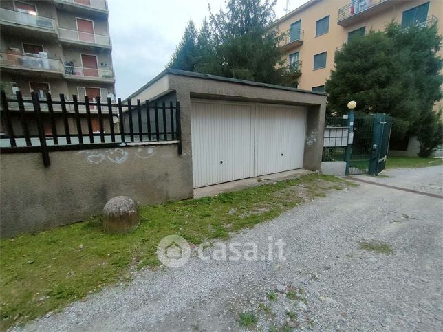 Garage/posto auto in residenziale in 