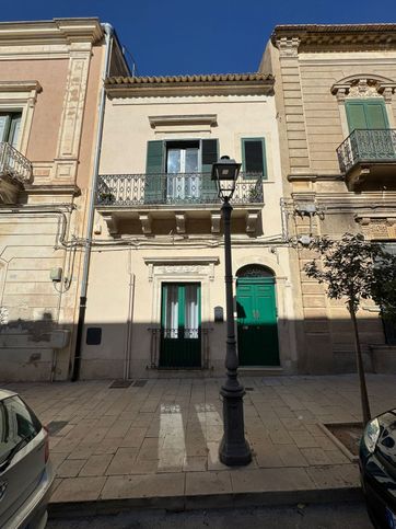 Casa indipendente in residenziale in Via Rosario Cancellieri 113