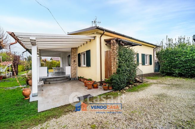 Casa indipendente in residenziale in Via Volpina