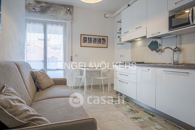 Appartamento in residenziale in Via Olanda 27a