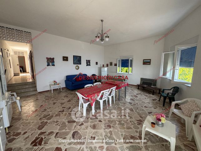 Villa in residenziale in Strada Statale 113 Settentrionale Sicula 17