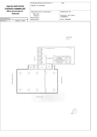 Ufficio in commerciale in 