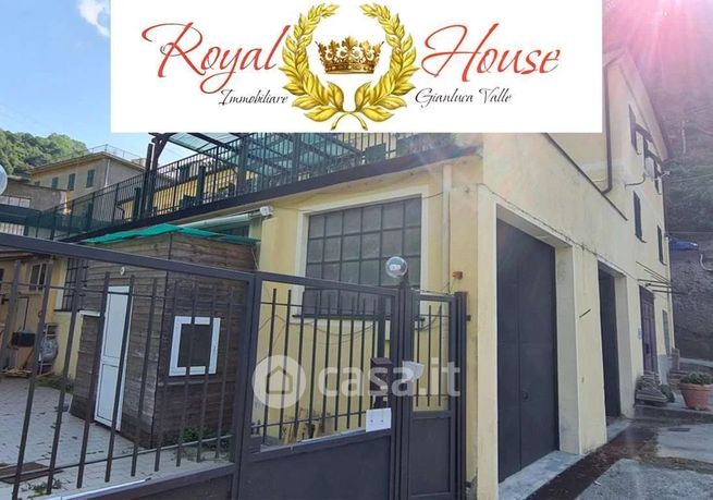 Capannone in commerciale in Via Piero Calamandrei