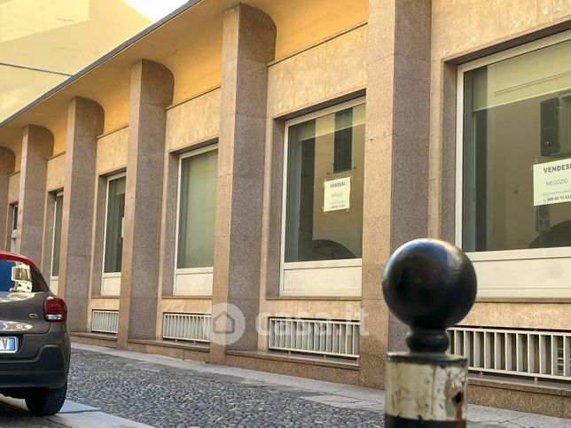 Ufficio in commerciale in Via Canobio 3