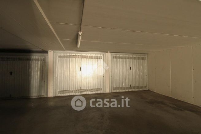 Garage/posto auto in residenziale in Via Gerolamo Calca