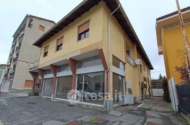 Capannone in commerciale in Via Montrigone 125