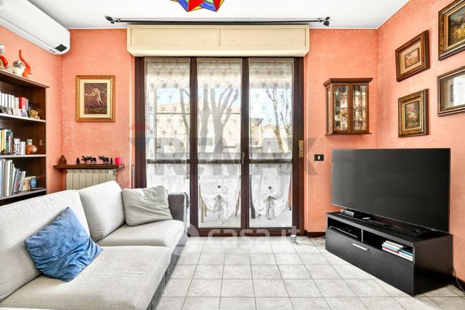 Appartamento in residenziale in Via Varese 23