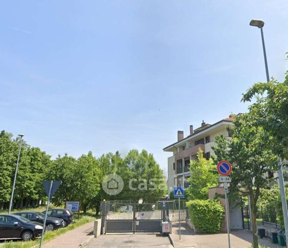 Box/posto auto in residenziale in Via Luigi Canonica 20