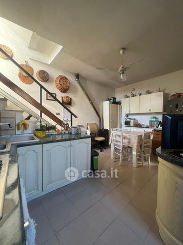 Casa indipendente in residenziale in Scesa Carmine 21