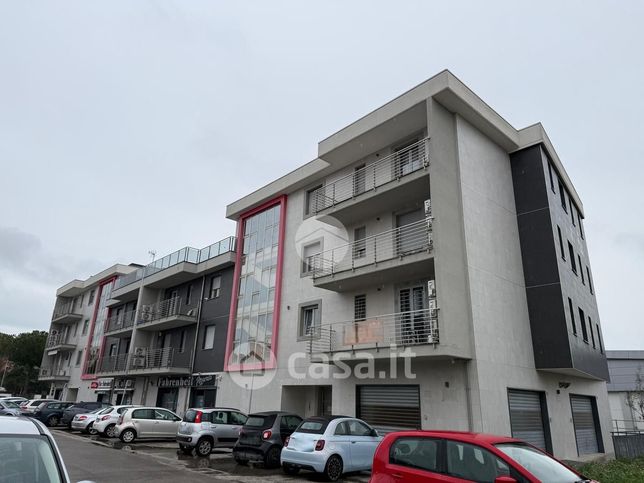 Box/posto auto in residenziale in Via Mario Natola 1