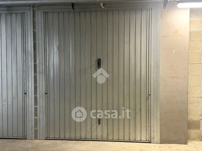 Box/posto auto in residenziale in Corso Bra 18 d