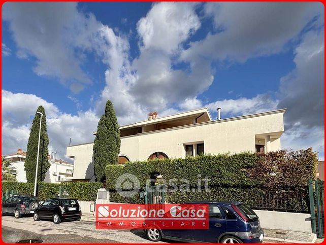 Villa in residenziale in Via Aviere Francesco Iacobone