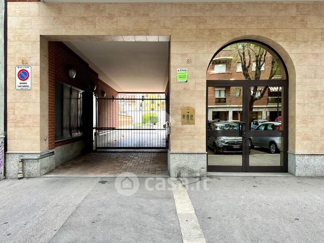 Garage/posto auto in residenziale in Via Breglio 81