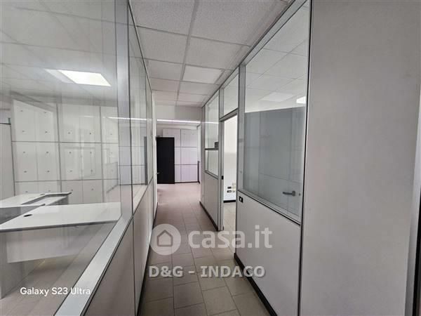Ufficio in commerciale in 