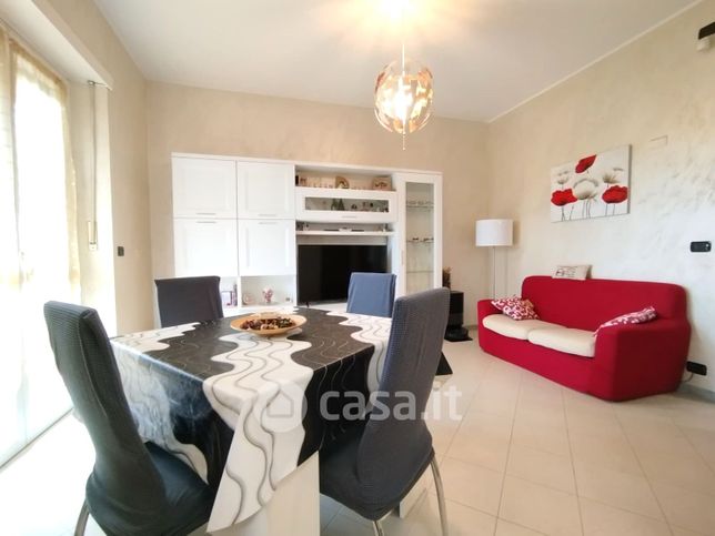 Appartamento in residenziale in Via Nazario Sauro 87