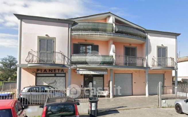 Box/posto auto in residenziale in Via del Casale di Santa Maria 24