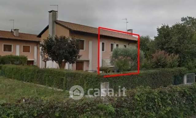 Casa bi/trifamiliare in residenziale in Via Postumia