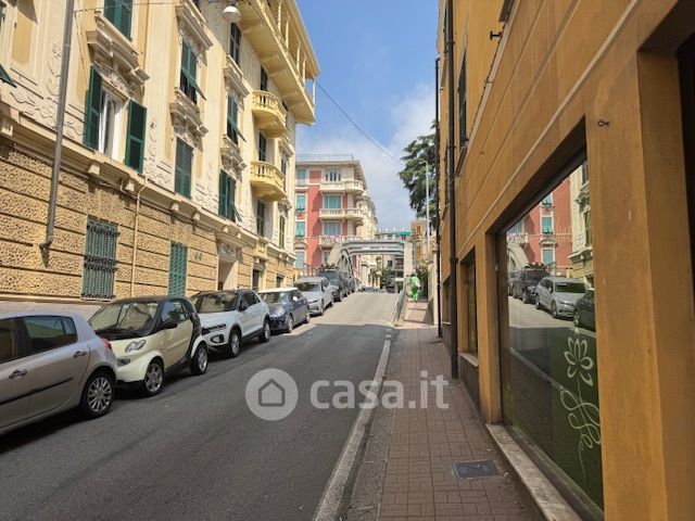 Box/posto auto in residenziale in Via de Nicolay