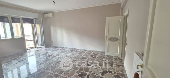Appartamento in residenziale in Via Alessandro Manzoni 65