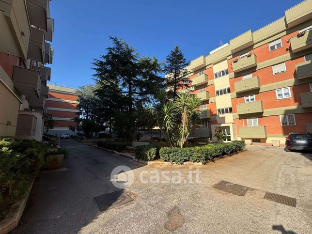 Appartamento in residenziale in Via V. Bachelet 36