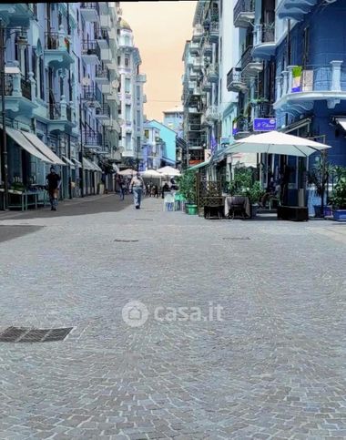 Negozio/locale commerciale in commerciale in Via Antonio Gramsci