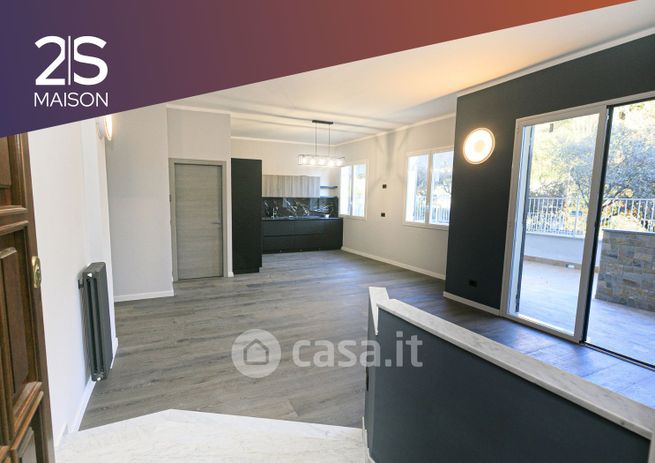 Appartamento in residenziale in Viale Villa Gavotti 34