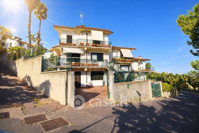 Appartamento in residenziale in Via dei Ciclopi 106