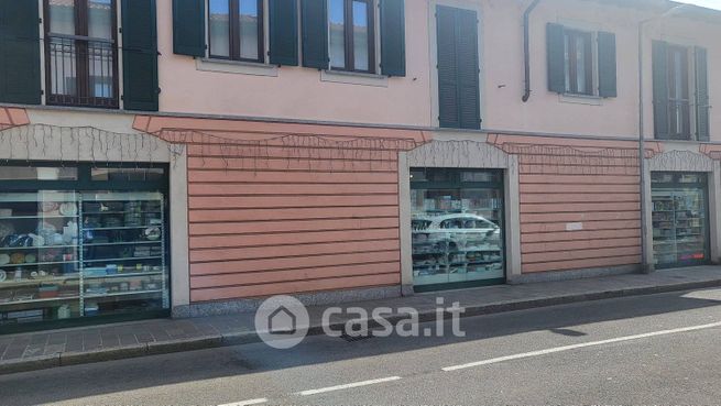 Attivitã /licenza (con o senza mura) in commerciale in Via San Michele