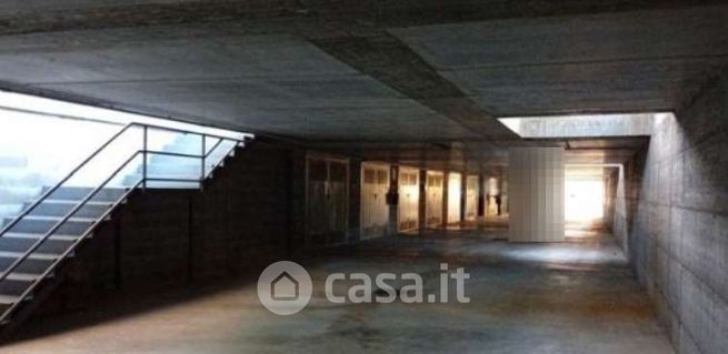 Box/posto auto in residenziale in Corso Re Arduino