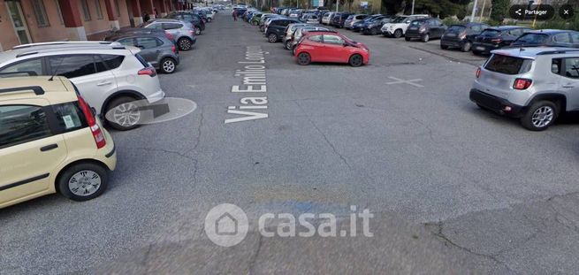 Box/posto auto in residenziale in Via Emilio Longoni 11