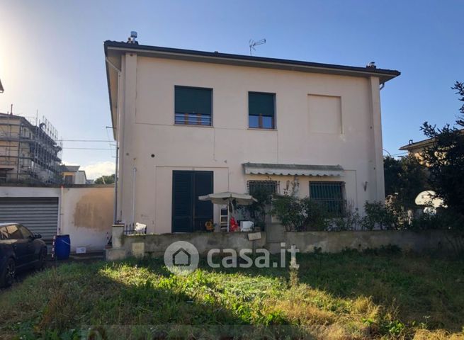 Appartamento in residenziale in Via Ugolini 4 B