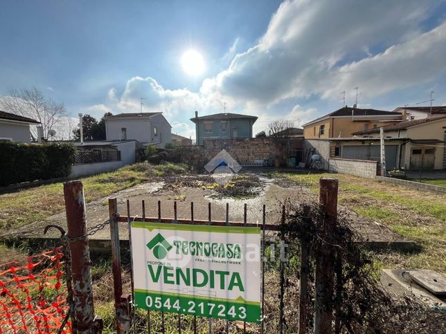 Terreno edificabile in residenziale in Via Adelmo Mazzavillani 9