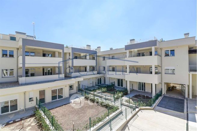 Appartamento in residenziale in Via Andrea Strada 6