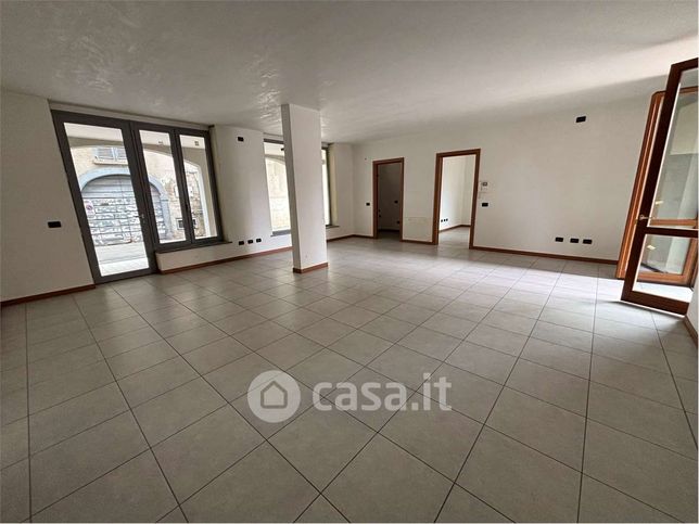 Ufficio in commerciale in Viale Natale Betelli