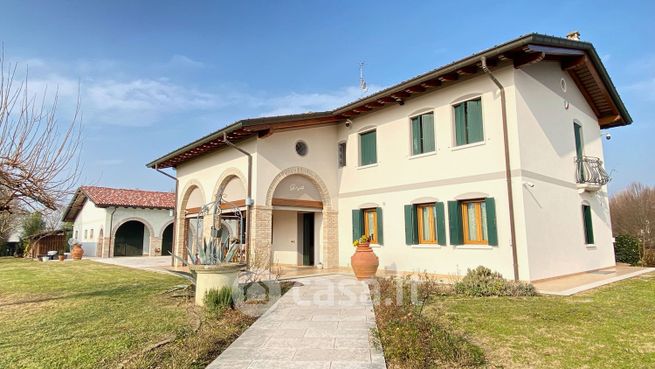 Villa in residenziale in Via Fornace