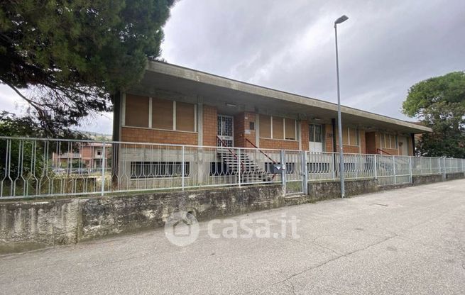 Capannone in commerciale in Via Nazionale 71